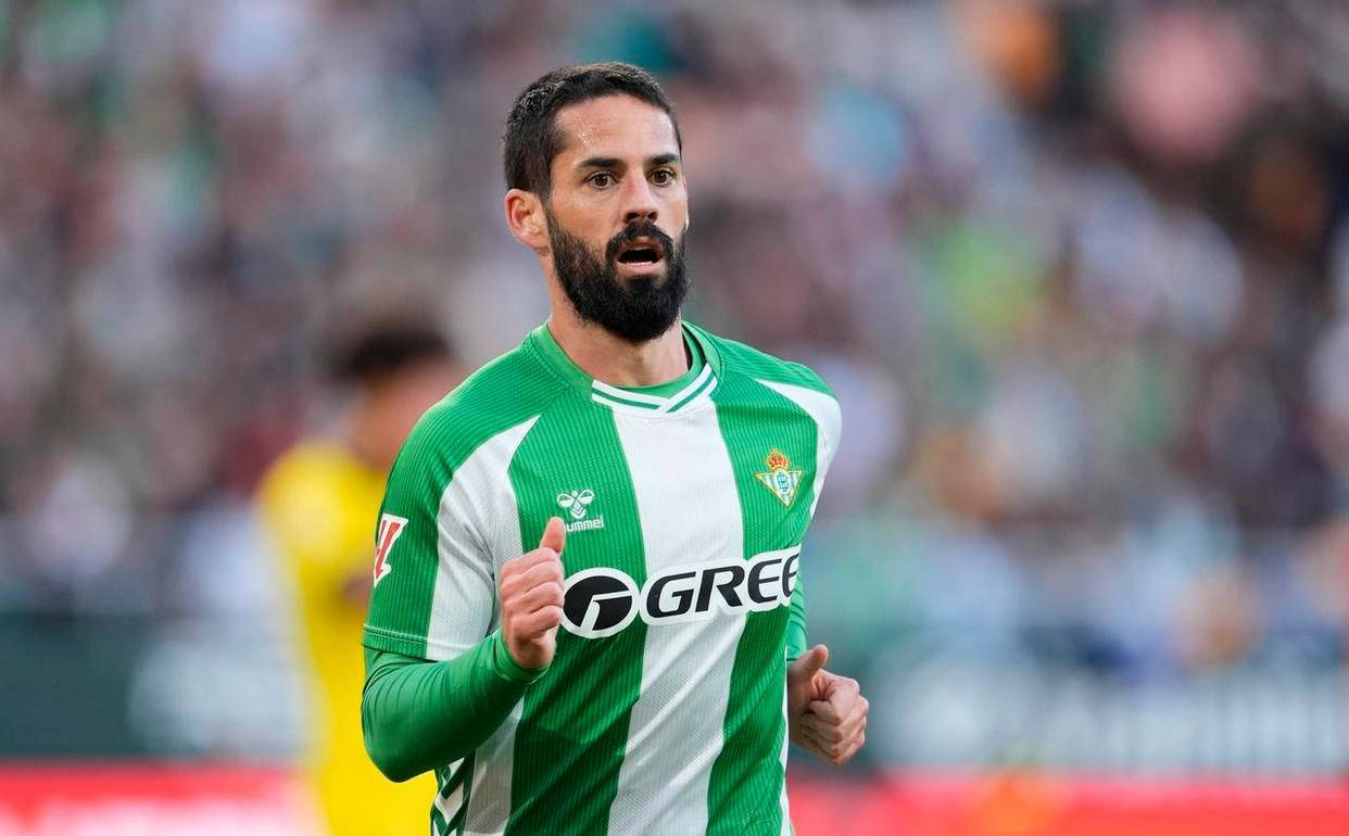 西甲第13轮皇家贝蒂斯主场遭赫罗纳顽强阻击，安东尼染红被罚下